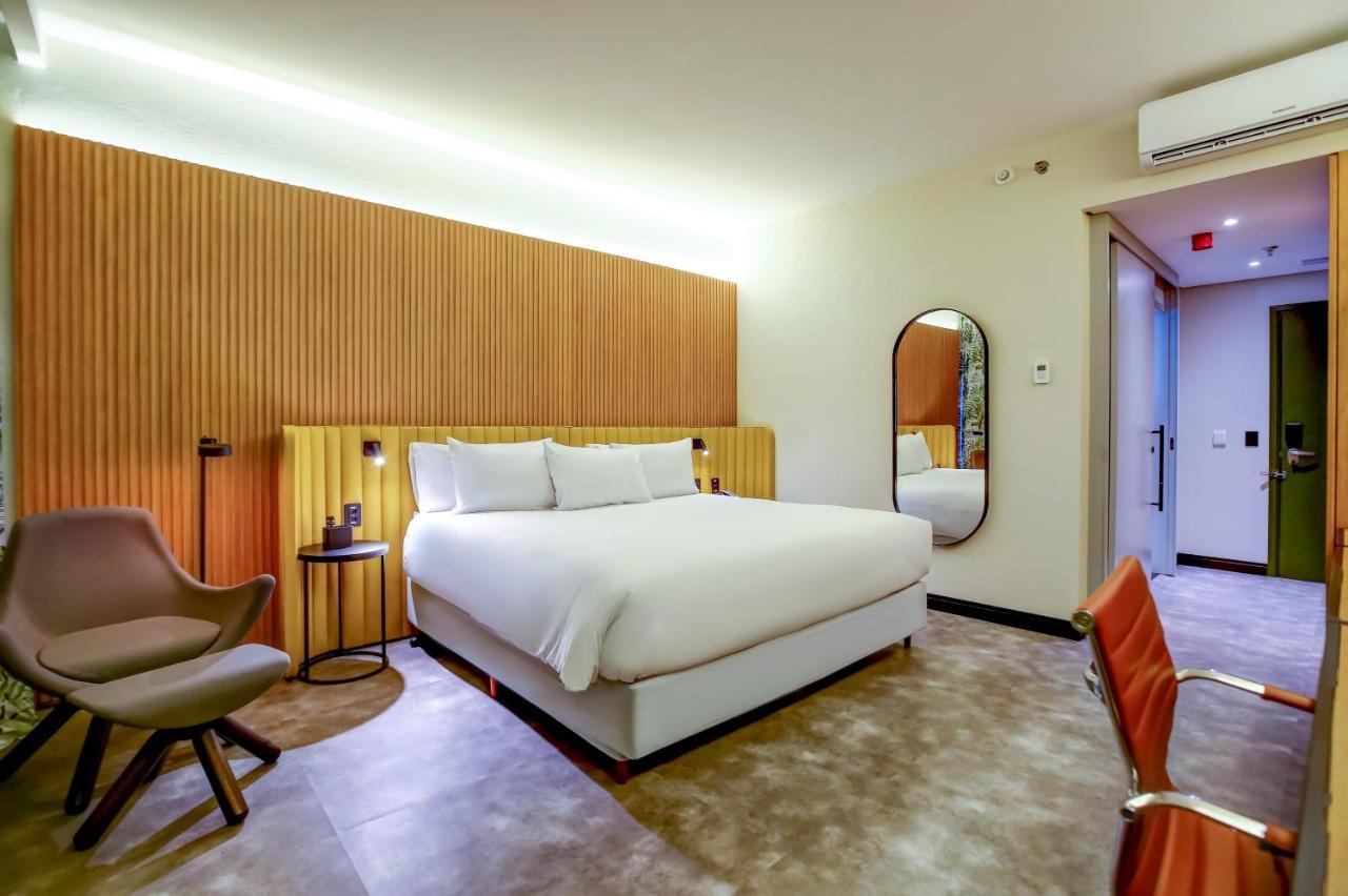 Hotel Hilton Garden Reboucas