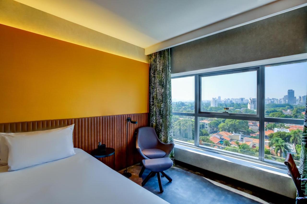 Hilton Garden Reboucas Hotel 4*